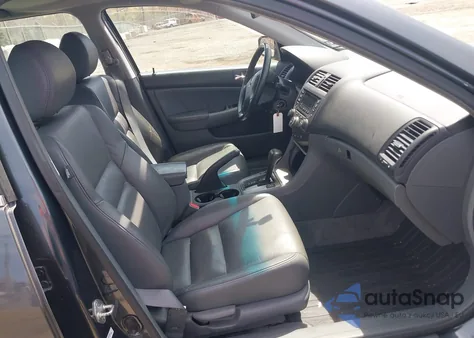 2005 Honda Accord 2.4 Ex z USA, uszkodzony, nr VIN 1HGCM56825A169547